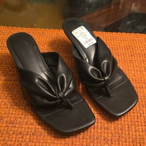 APT. 9 BRAND WOMEN'S BLACK LOW HEELS DRESS SLIP-ON THONG SANDALS SHOES SIZE 6.5
